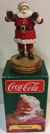 4418a-2 € 27,50 coca cola beeldje kersmtan met flesjes (1x zonder doosje)
